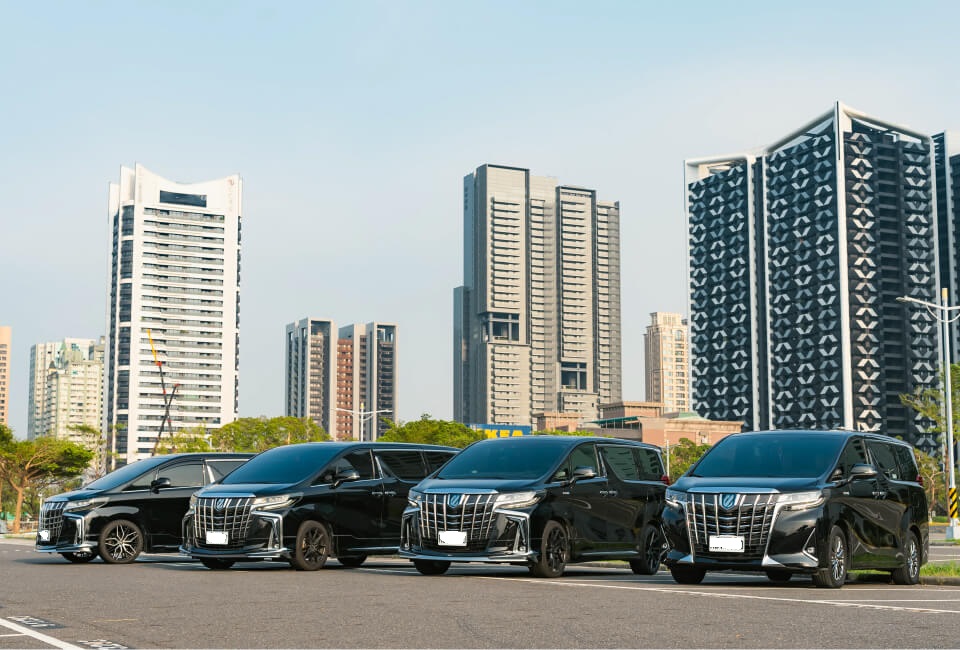 ALPHARD阿法尊榮七人座外觀與商務包車照片